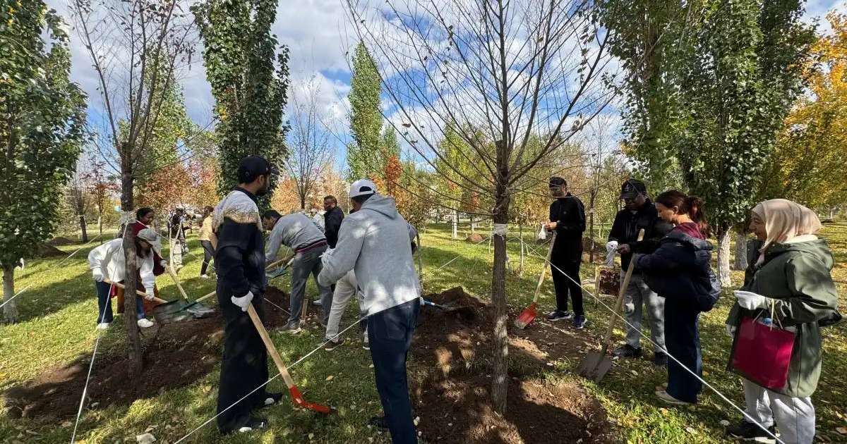 Colman Domingo and Jude Law at amfAR’s Venice Gala