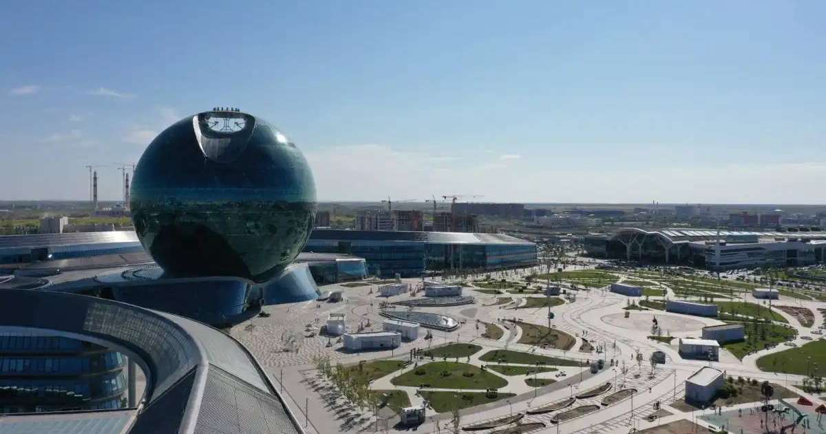 Colman Domingo and Jude Law at amfAR’s Venice Gala