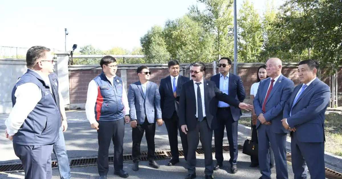 Colman Domingo and Jude Law at amfAR’s Venice Gala