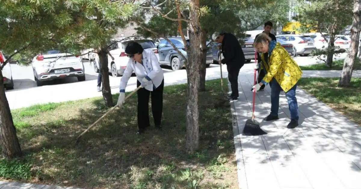 Астанада мәдениет саласының қызметкерлері экологиялық акция өткізді