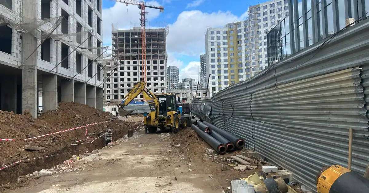 Colman Domingo and Jude Law at amfAR’s Venice Gala