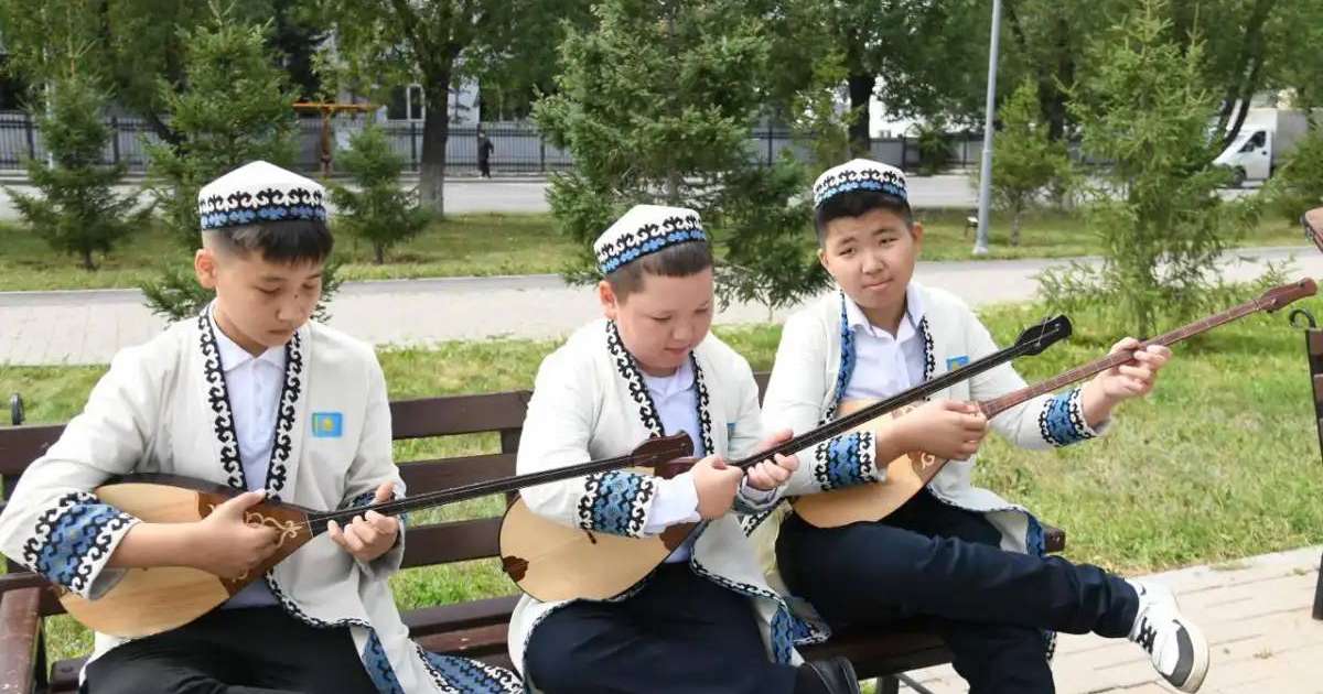 Colman Domingo and Jude Law at amfAR’s Venice Gala