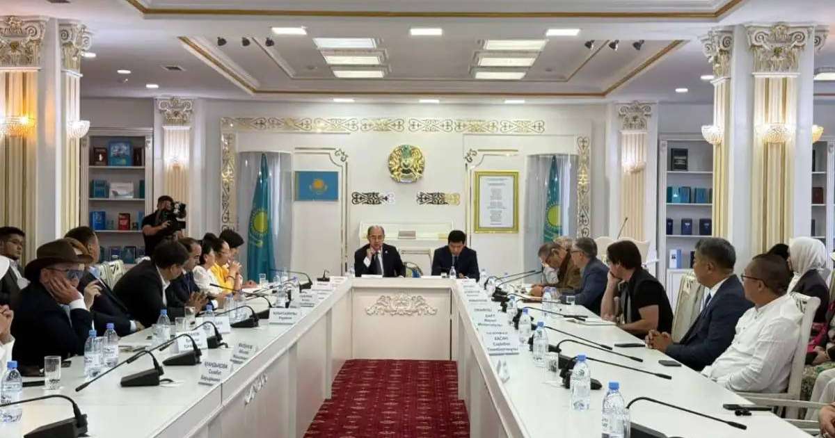 Colman Domingo and Jude Law at amfAR’s Venice Gala