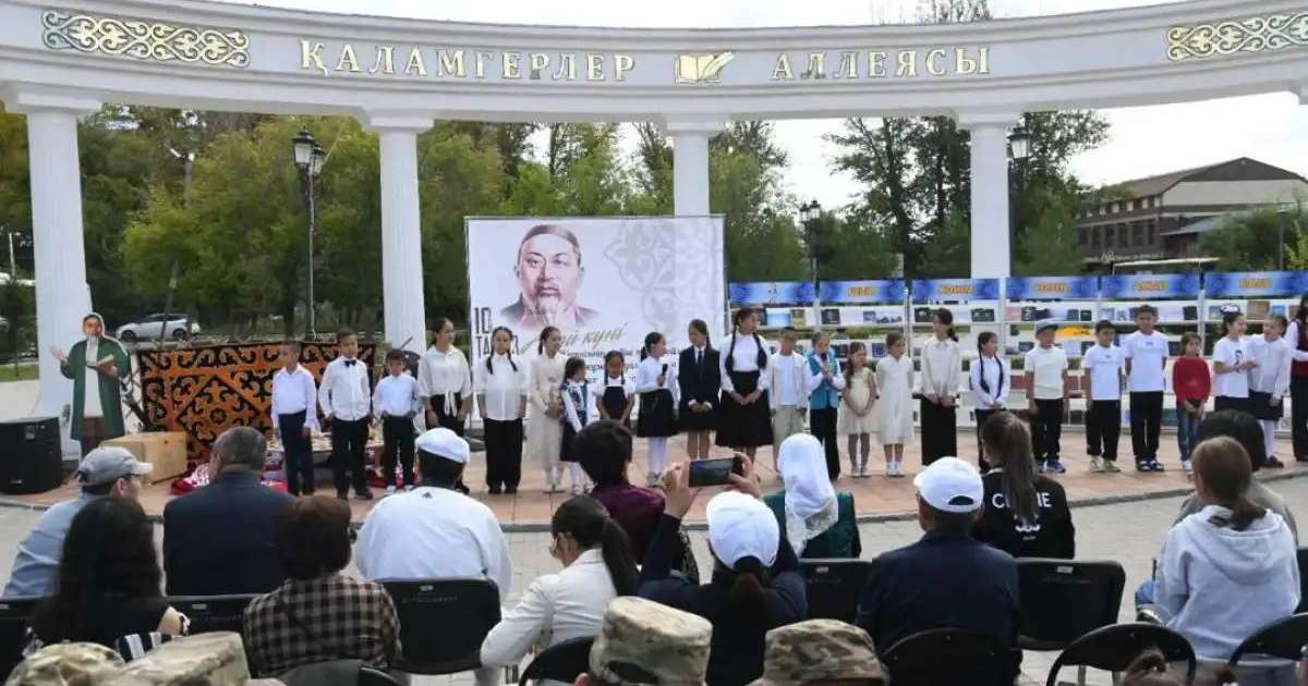 Colman Domingo and Jude Law at amfAR’s Venice Gala
