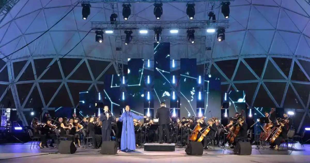 Colman Domingo and Jude Law at amfAR’s Venice Gala