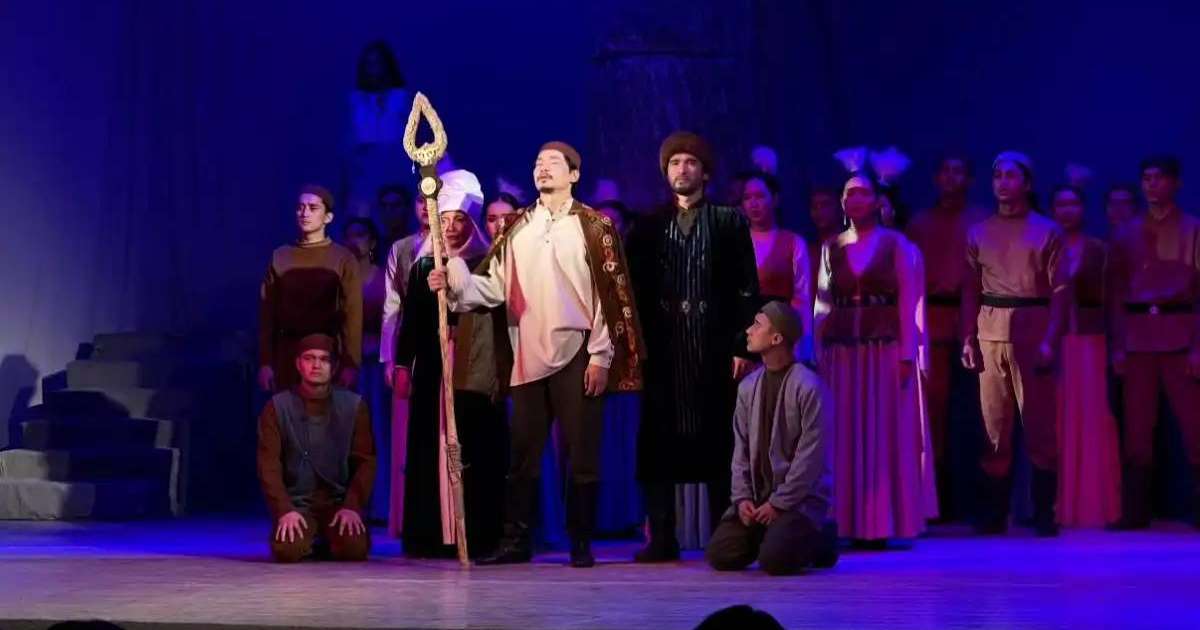 Colman Domingo and Jude Law at amfAR’s Venice Gala