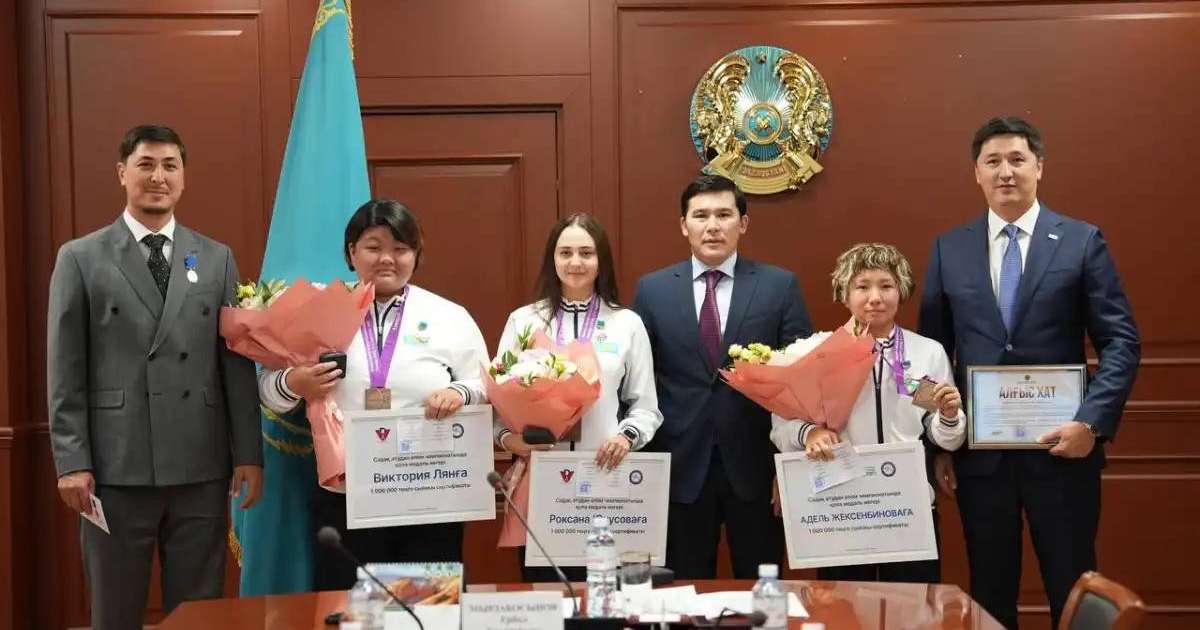 Colman Domingo and Jude Law at amfAR’s Venice Gala