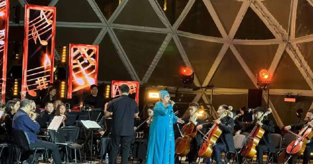 Colman Domingo and Jude Law at amfAR’s Venice Gala