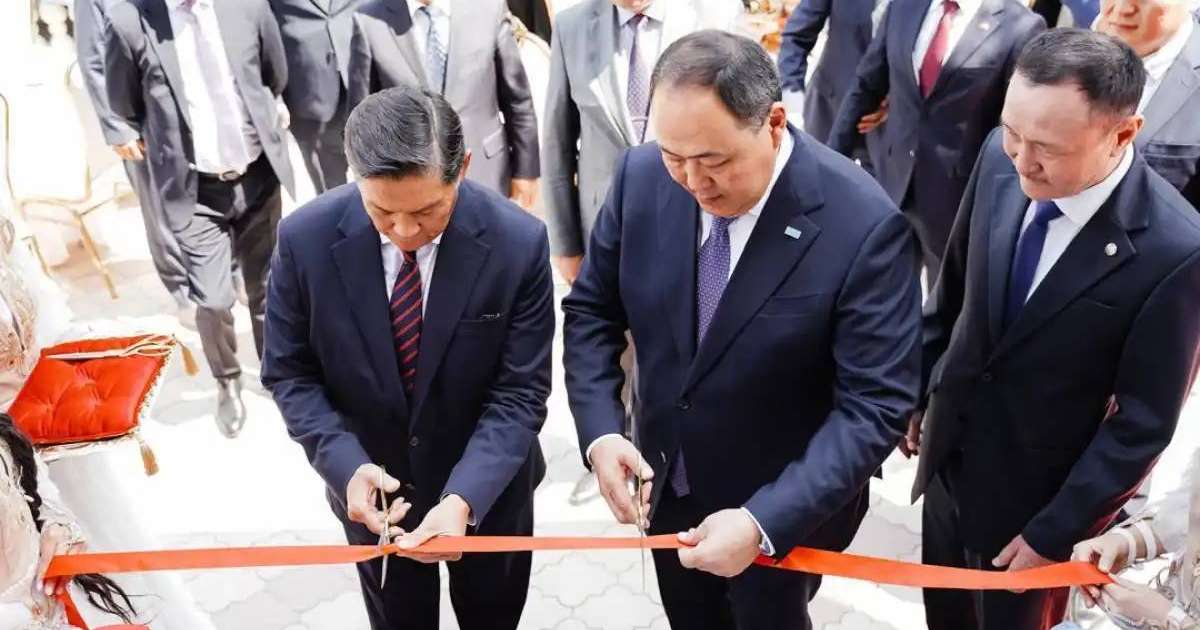 Colman Domingo and Jude Law at amfAR’s Venice Gala