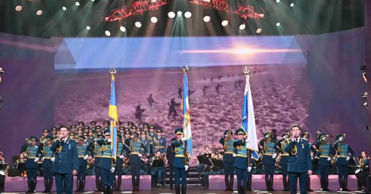 Colman Domingo and Jude Law at amfAR’s Venice Gala