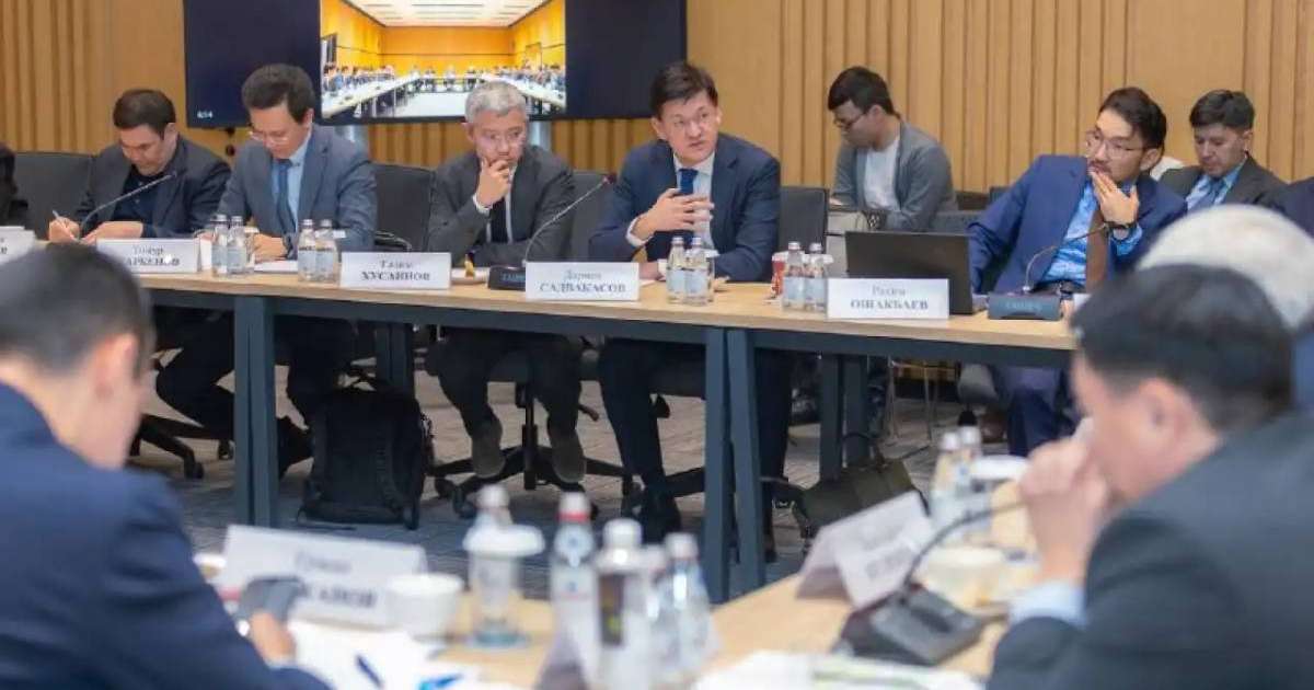 Colman Domingo and Jude Law at amfAR’s Venice Gala