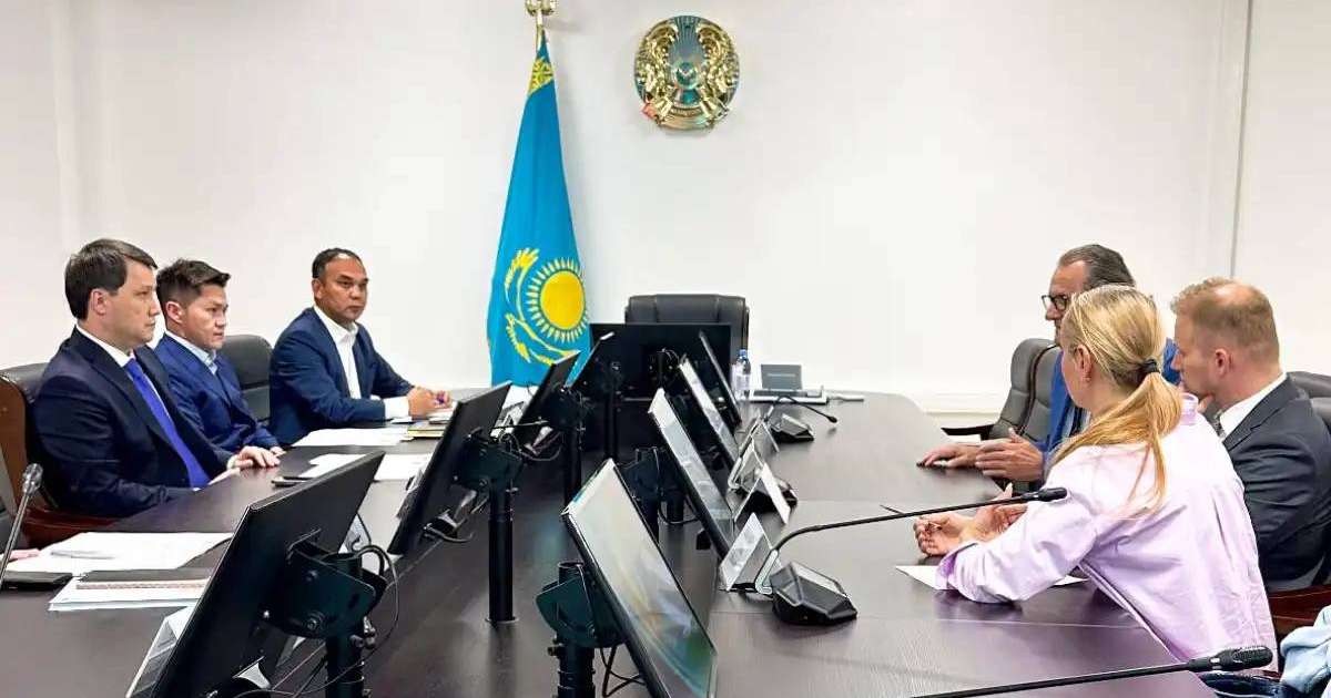 Colman Domingo and Jude Law at amfAR’s Venice Gala