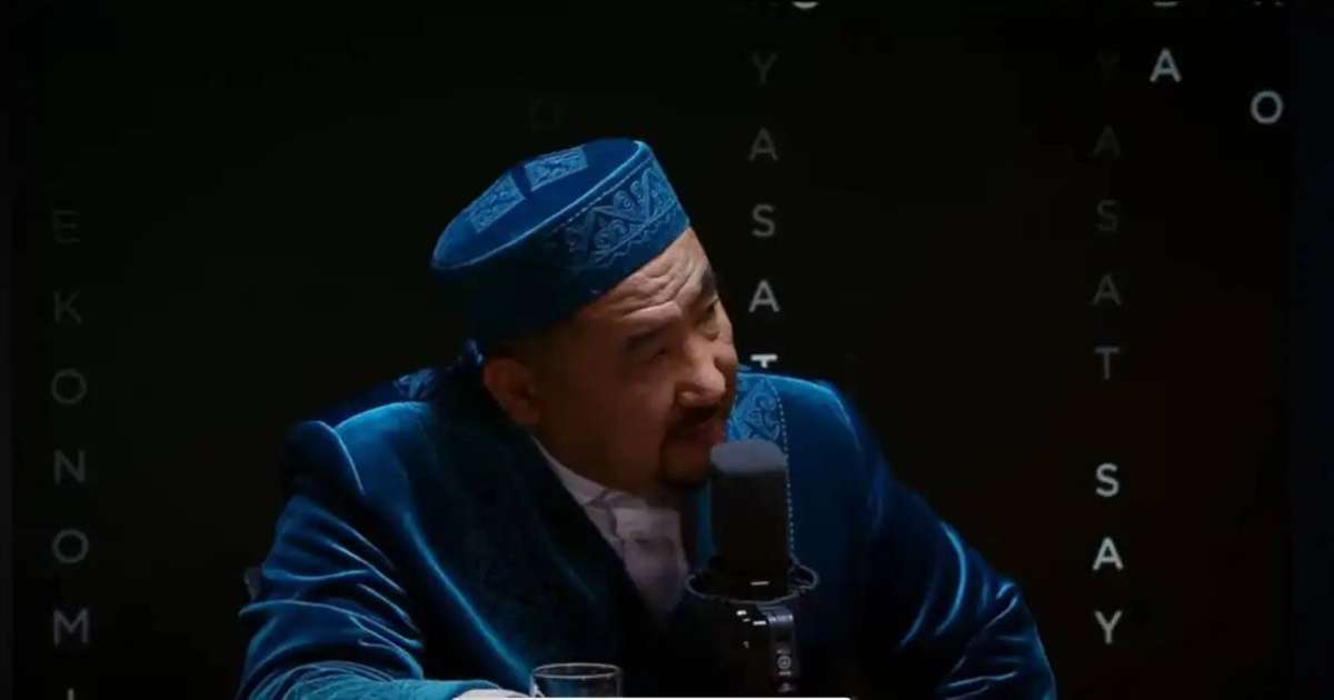 Colman Domingo and Jude Law at amfAR’s Venice Gala