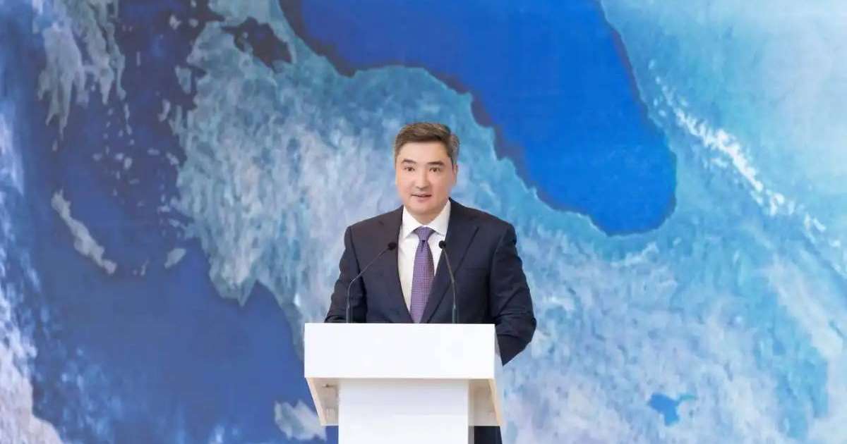 Colman Domingo and Jude Law at amfAR’s Venice Gala