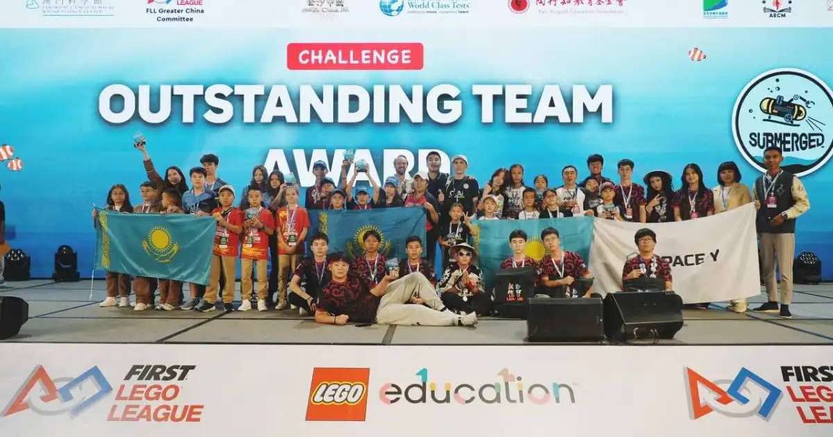 Colman Domingo and Jude Law at amfAR’s Venice Gala