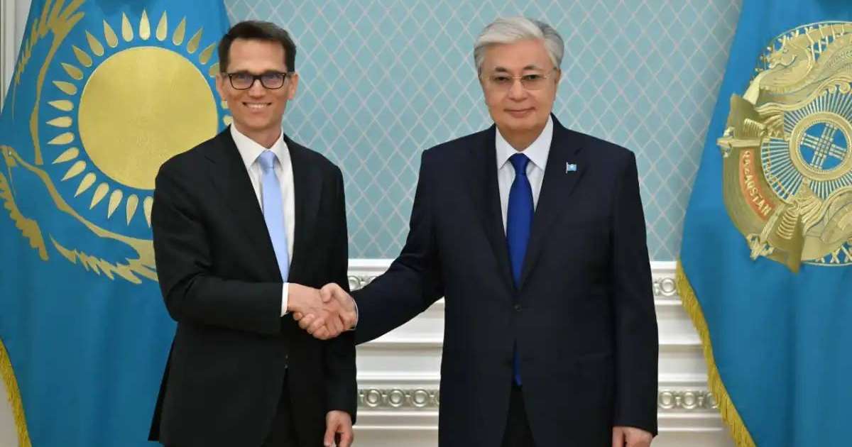 Colman Domingo and Jude Law at amfAR’s Venice Gala