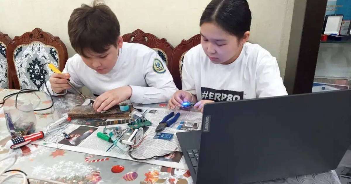 Colman Domingo and Jude Law at amfAR’s Venice Gala