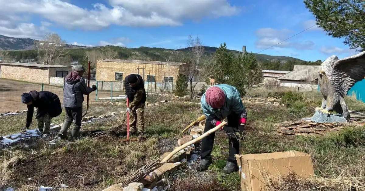 Colman Domingo and Jude Law at amfAR’s Venice Gala