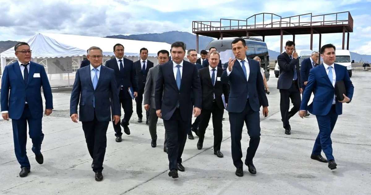 Colman Domingo and Jude Law at amfAR’s Venice Gala