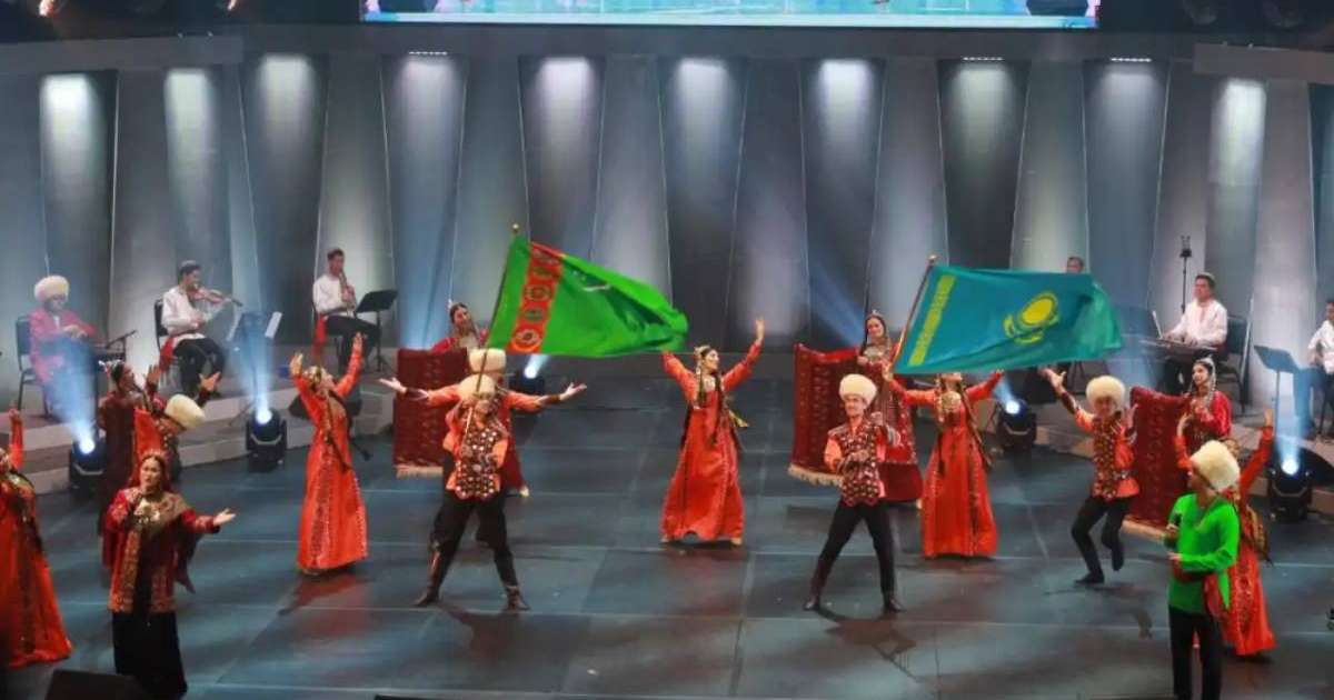 Colman Domingo and Jude Law at amfAR’s Venice Gala
