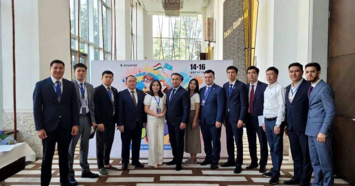 Colman Domingo and Jude Law at amfAR’s Venice Gala