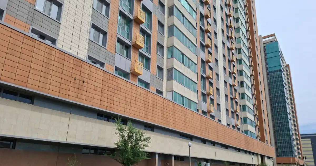 Colman Domingo and Jude Law at amfAR’s Venice Gala
