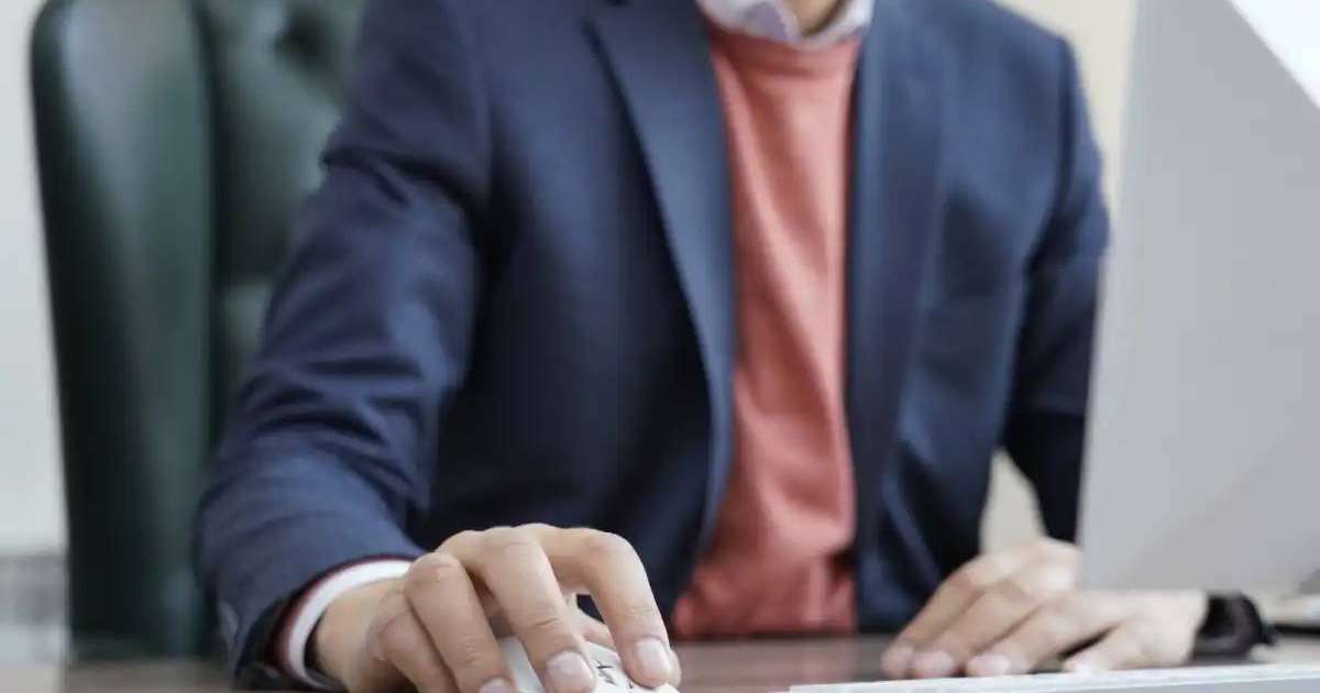 Мемлекеттік қызмет көрсетуде құқығыңыз бұзылса қайда хабарласу қажет