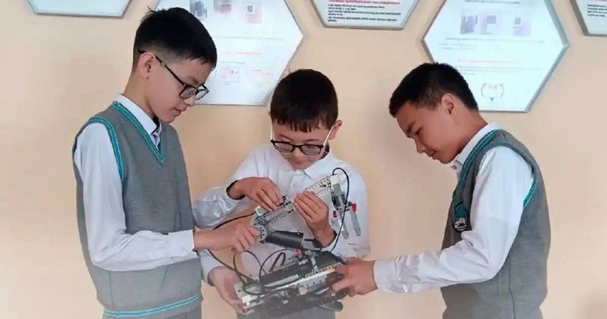 Colman Domingo and Jude Law at amfAR’s Venice Gala