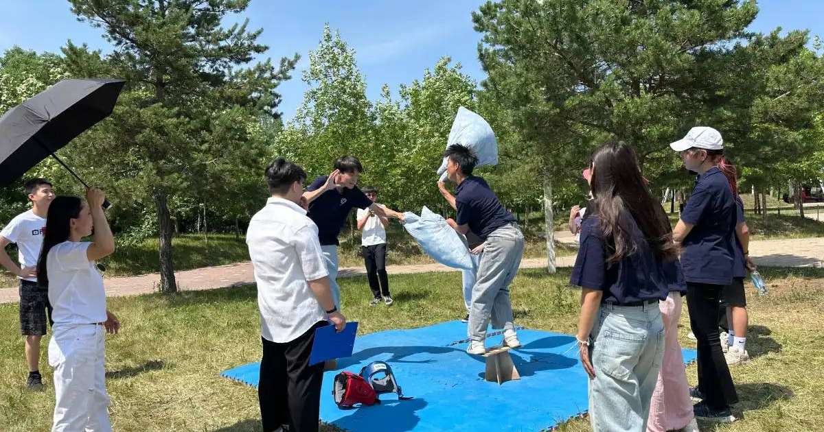 Colman Domingo and Jude Law at amfAR’s Venice Gala