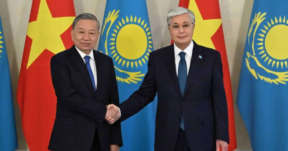 Colman Domingo and Jude Law at amfAR’s Venice Gala