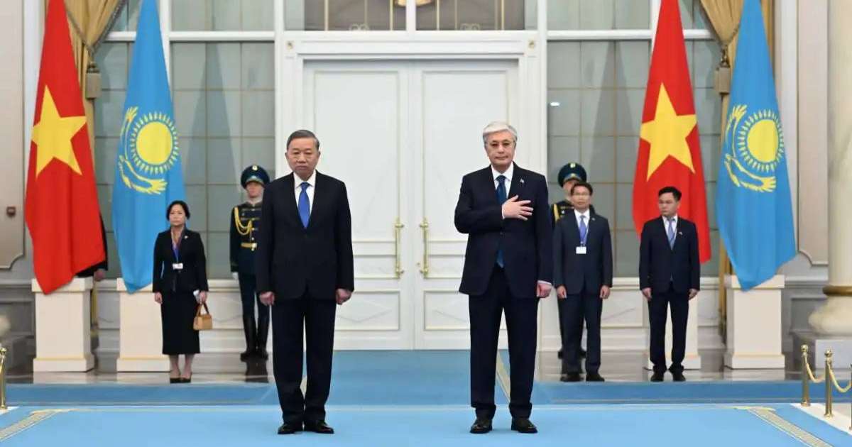Colman Domingo and Jude Law at amfAR’s Venice Gala