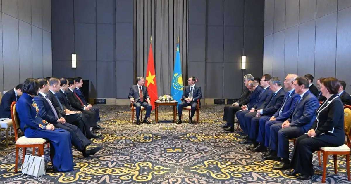 Colman Domingo and Jude Law at amfAR’s Venice Gala