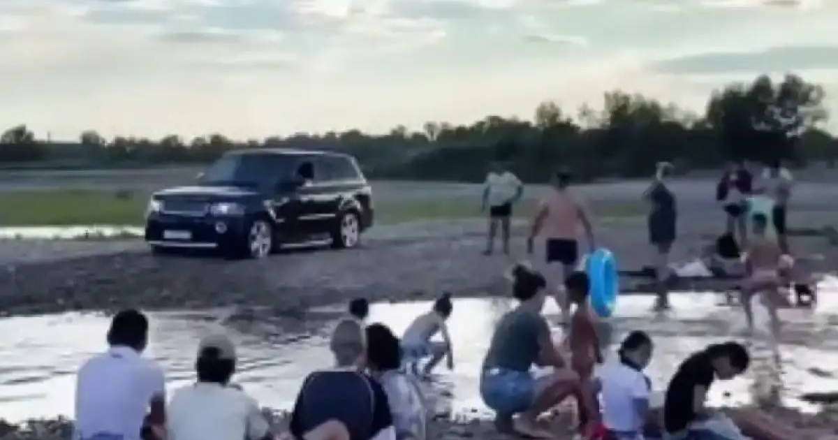 Colman Domingo and Jude Law at amfAR’s Venice Gala
