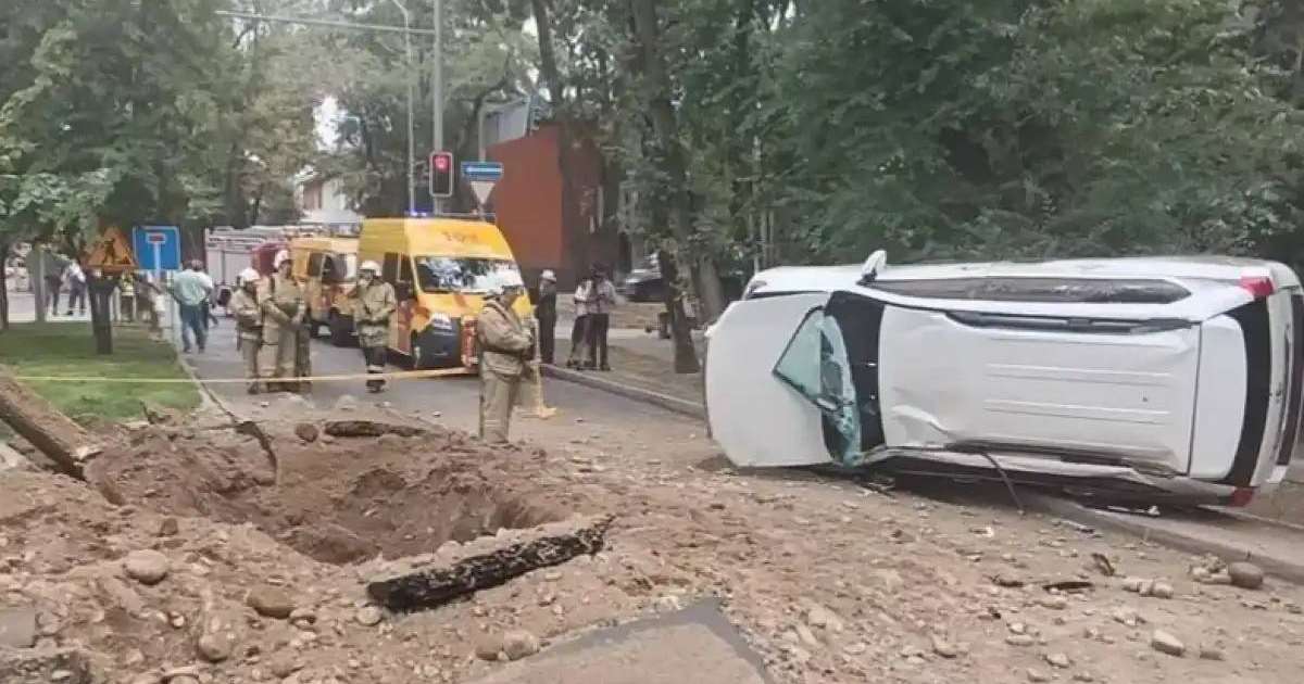 Colman Domingo and Jude Law at amfAR’s Venice Gala