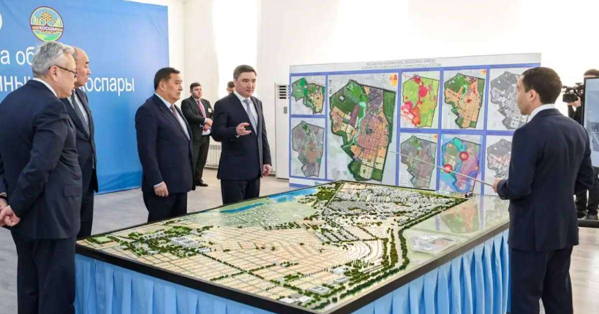 Colman Domingo and Jude Law at amfAR’s Venice Gala