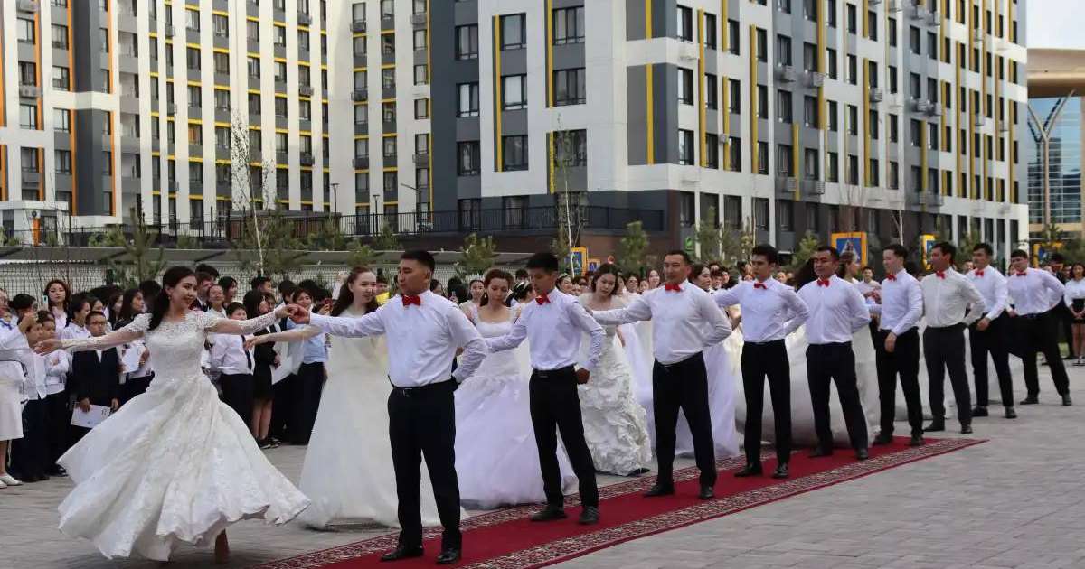 Астанадағы жайлы мектепте алғашқы Триумф балы өтті