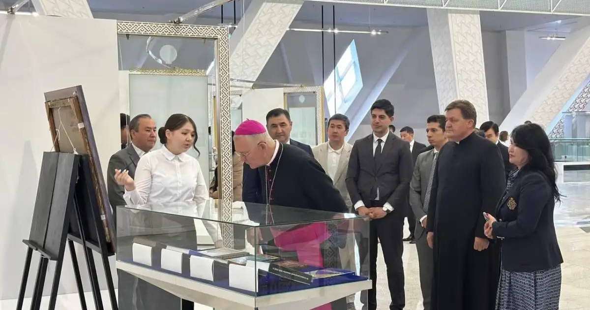 Colman Domingo and Jude Law at amfAR’s Venice Gala