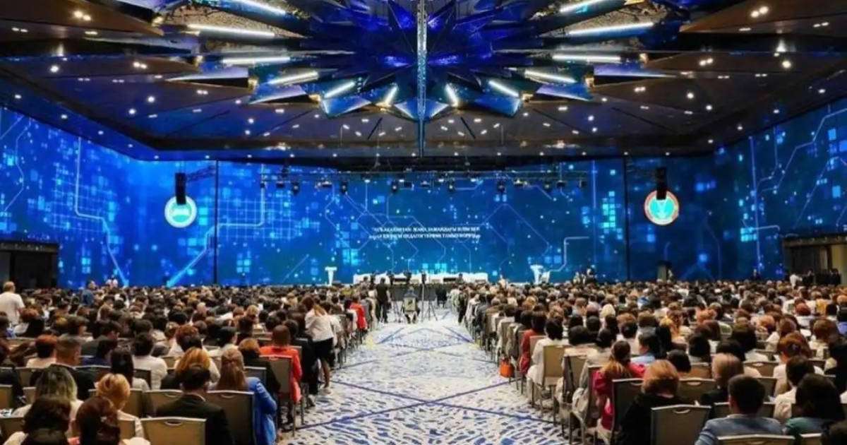 Colman Domingo and Jude Law at amfAR’s Venice Gala