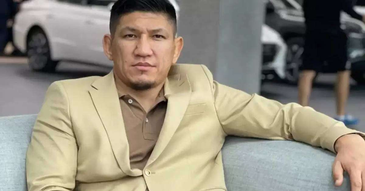 «Ақымақтар ғана сенеді»: Қуат Хамитов қазақ футболын тағы да сынға алды