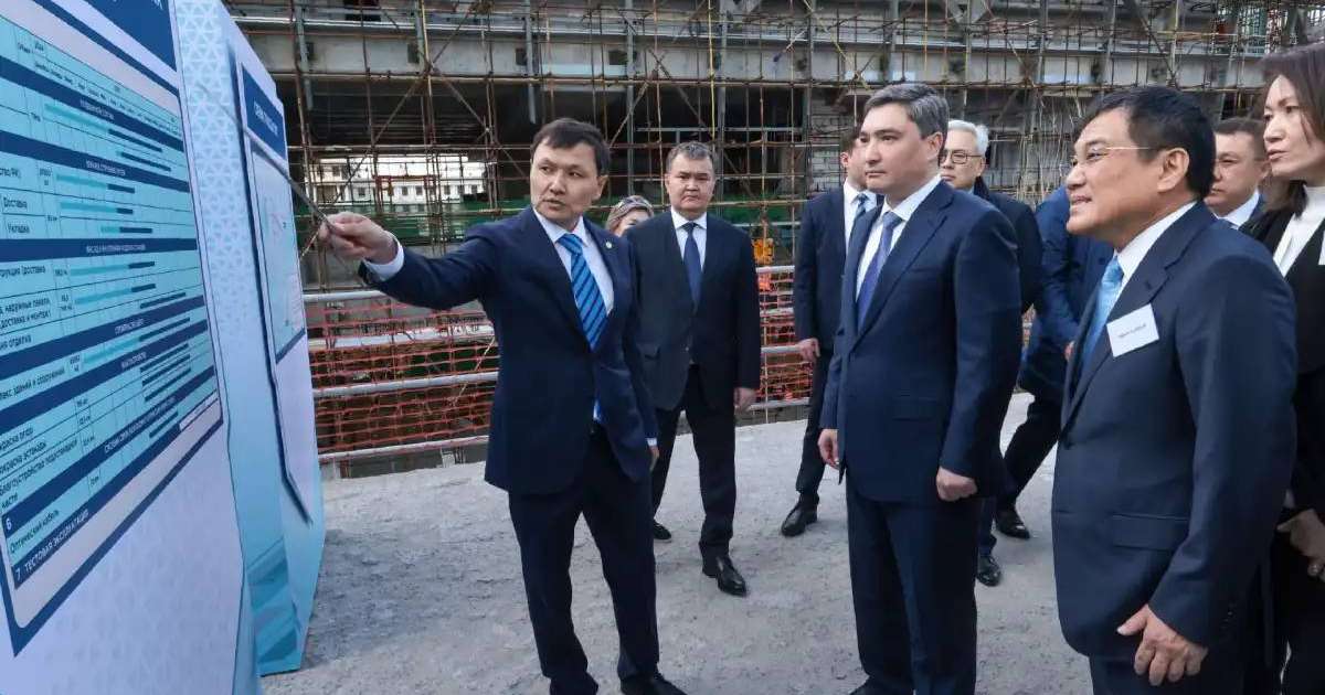 Colman Domingo and Jude Law at amfAR’s Venice Gala