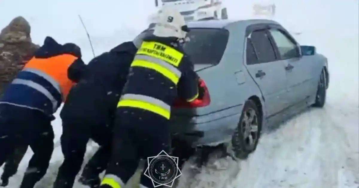 Colman Domingo and Jude Law at amfAR’s Venice Gala