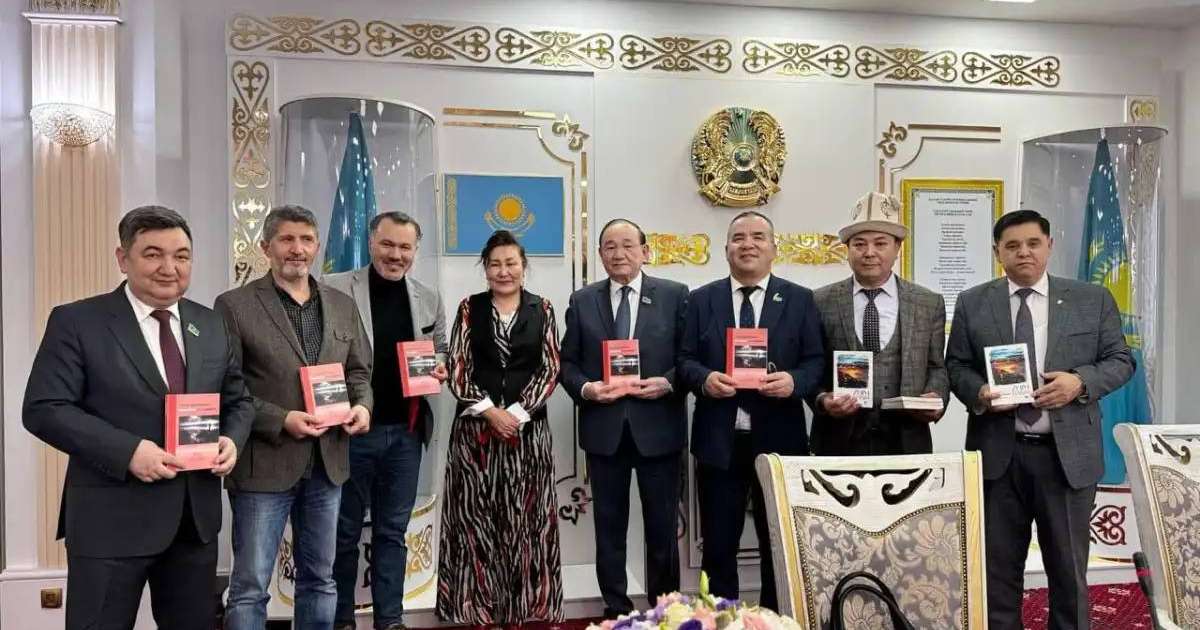 Colman Domingo and Jude Law at amfAR’s Venice Gala