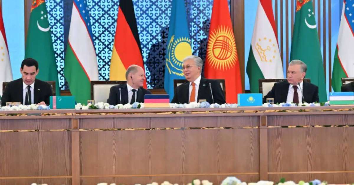 Colman Domingo and Jude Law at amfAR’s Venice Gala