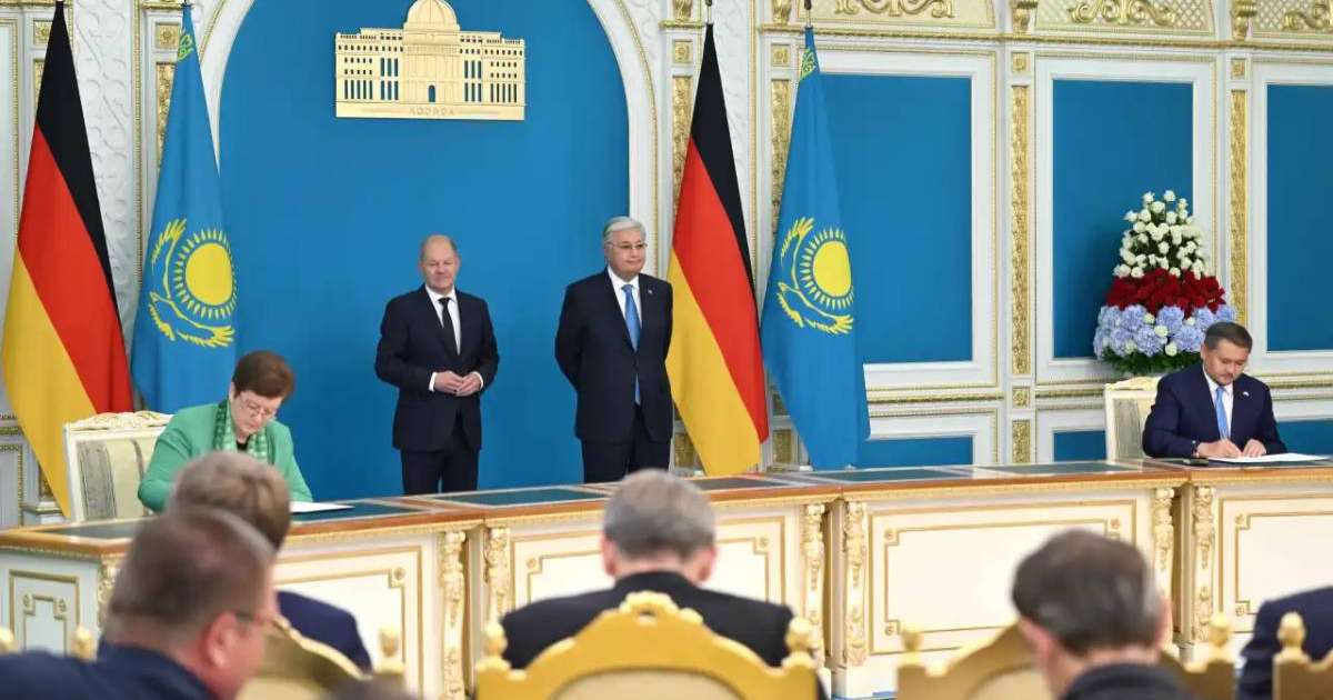 Colman Domingo and Jude Law at amfAR’s Venice Gala