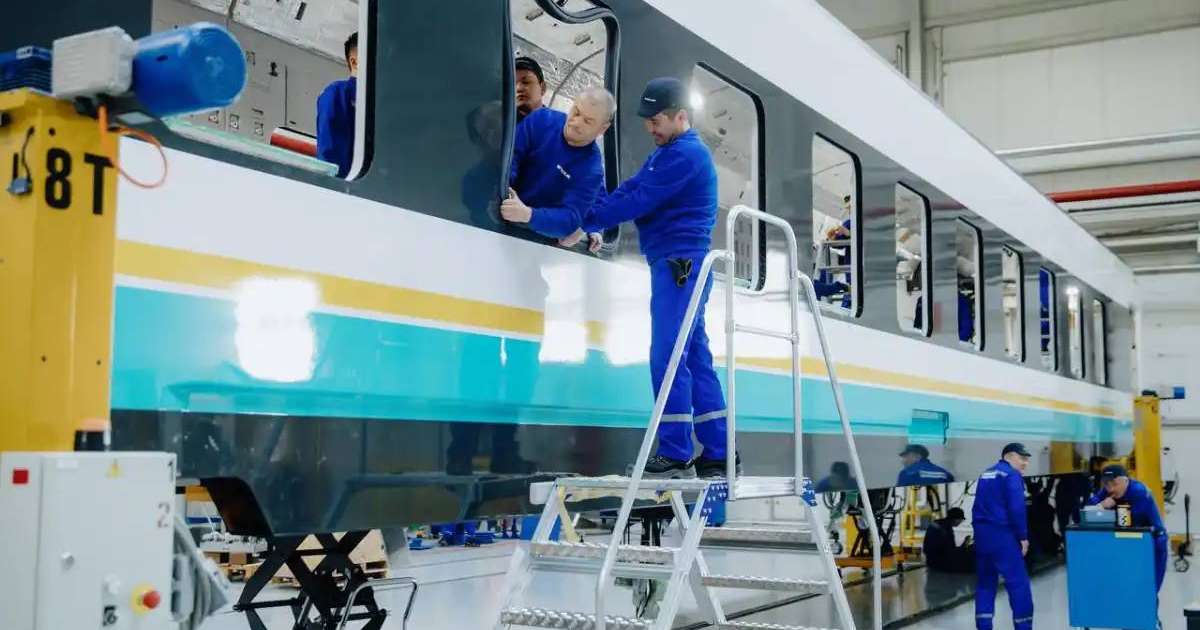 Colman Domingo and Jude Law at amfAR’s Venice Gala