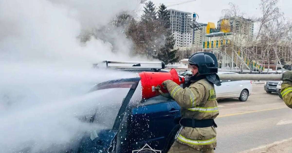Colman Domingo and Jude Law at amfAR’s Venice Gala