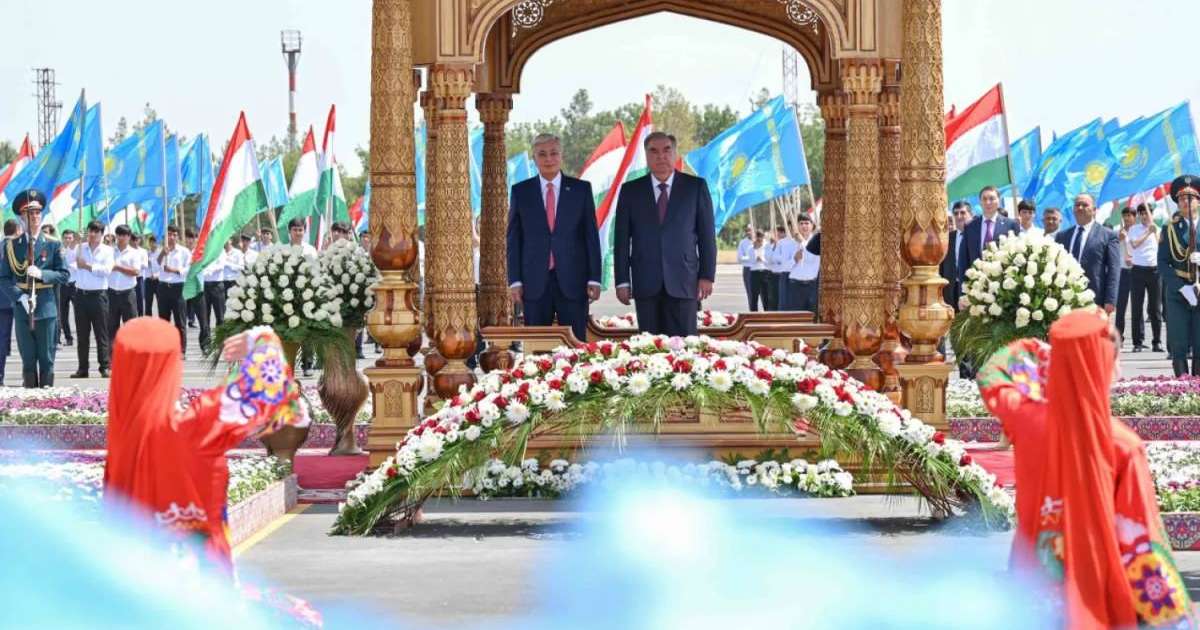 Colman Domingo and Jude Law at amfAR’s Venice Gala