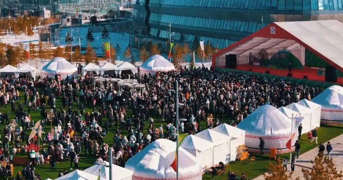 Colman Domingo and Jude Law at amfAR’s Venice Gala