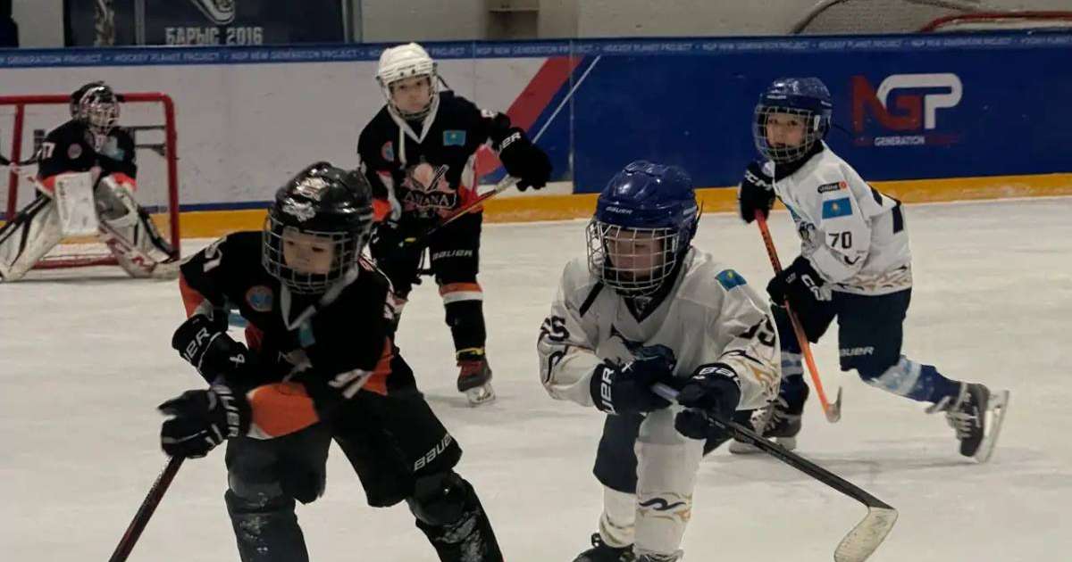 Cross Ice Hockey 4x4: Елордада балалар арасындағы ерекше хоккей жарысы мәресіне жетті