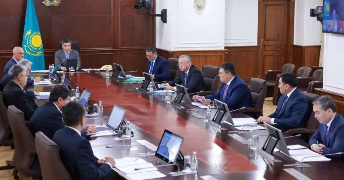 Олжас Бектенов шығындарды қатаң бақылауды тапсырды